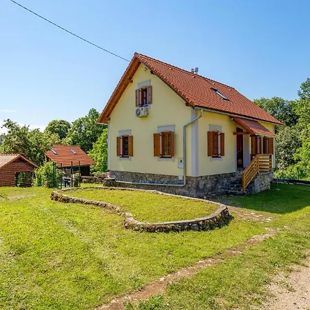 3 Bedroom In Naglici Kostel