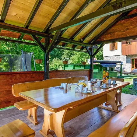 Feriehus 3 Bedroom In Naglici