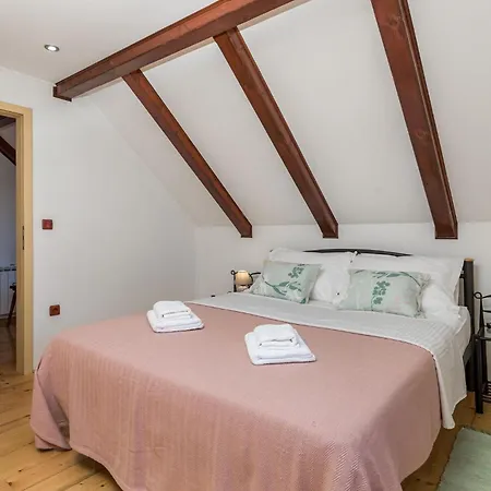 3 Bedroom In Naglici Feriehus