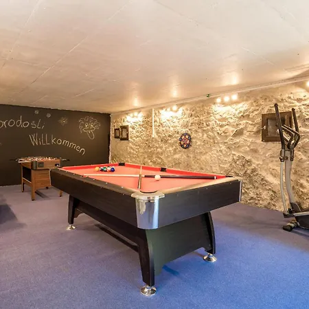 Holiday home 3 Bedroom In Naglici Kostel