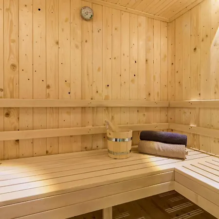 Feriehus 3 Bedroom In Naglici
