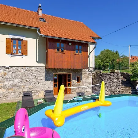 Feriehus 3 Bedroom In Naglici *